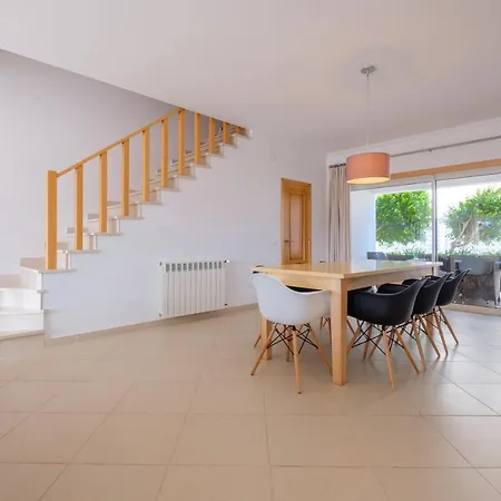 Townhouse T4 Vista Mar Holiday home Obidos