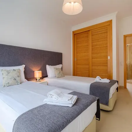 Townhouse T4 Vista Mar Holiday home Obidos